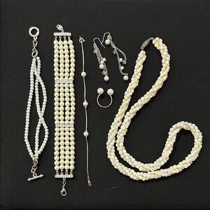 Elegant Pearl Jewelry Set